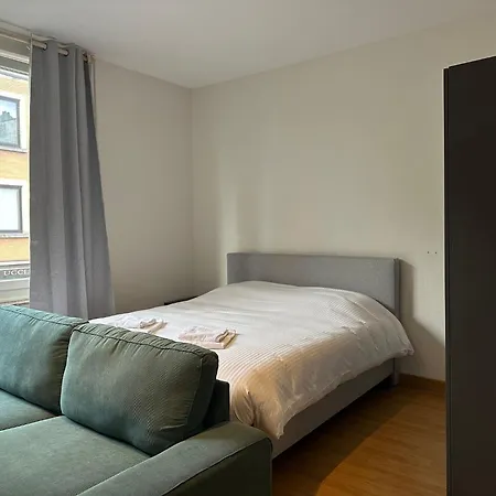 Charming Uccle Apartment With City Views Brussels Exterior photo
